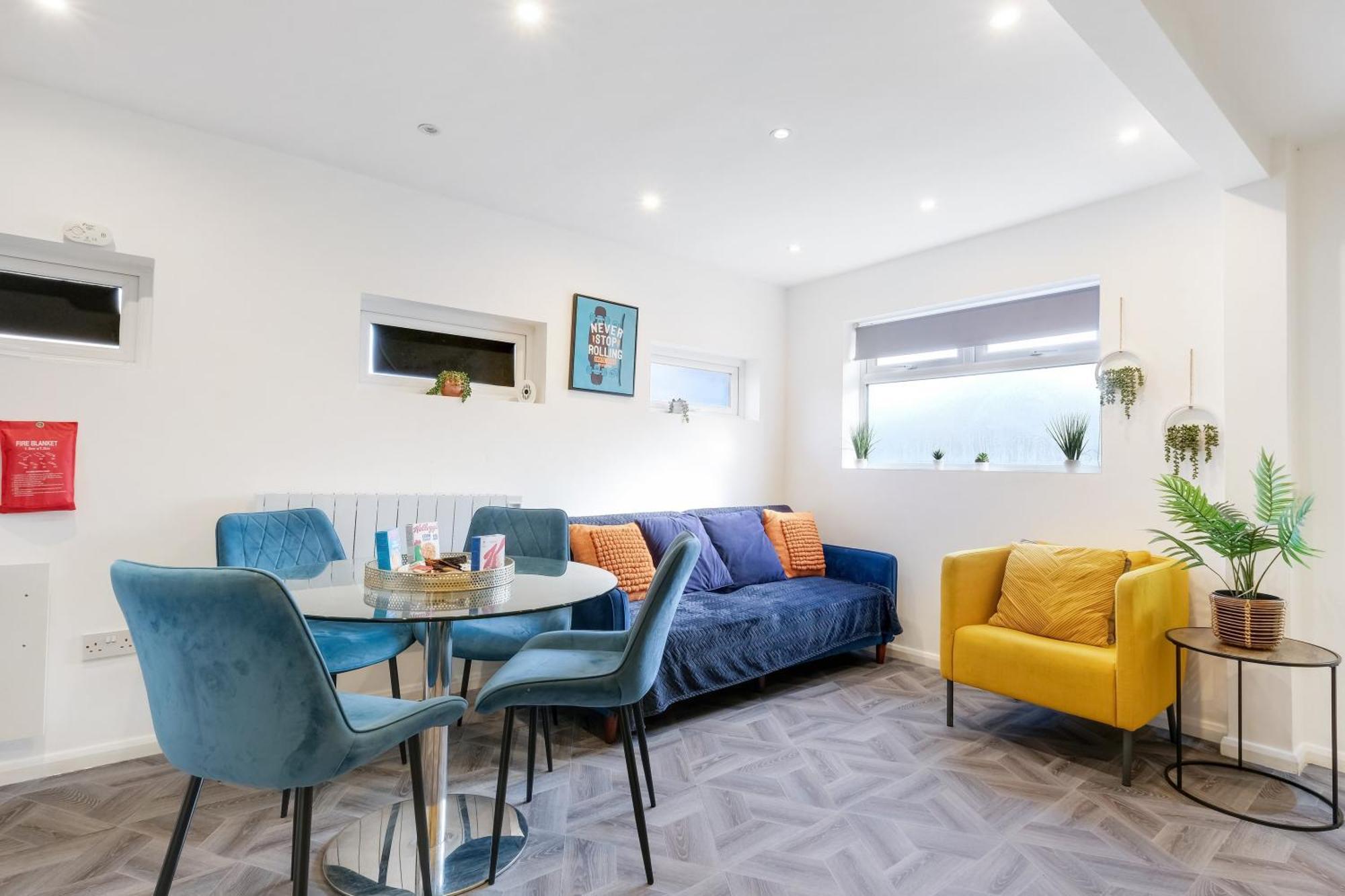 Kings House Apartment Hayes, West London Apt A Northolt  Exterior foto